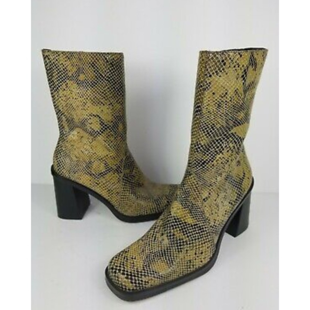 Vntg MIA Snake Heeled Ankle Boots